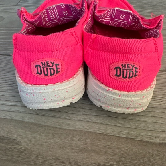 Girls size 9 Hey Dude - Picture 4 of 6